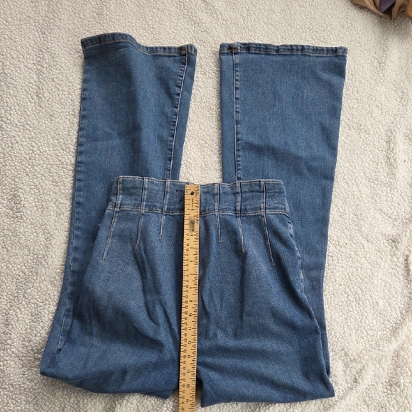 We The Free Jayde Flare Jeans Size 30 - Picture 5 of 10